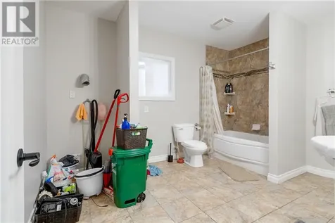 385 Eva Avenue Sudbury ON P3C 4N2