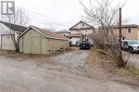 385 Eva Avenue Sudbury ON P3C 4N2