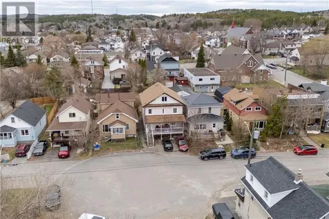 385 Eva Avenue Sudbury ON P3C 4N2