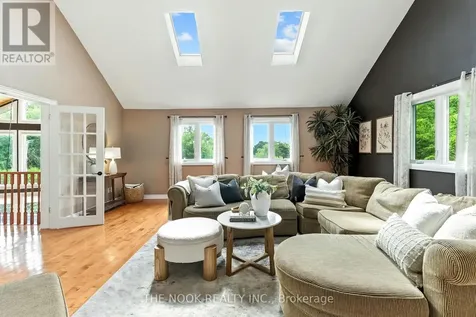 27 Pine Street Scugog ON L0B 1E0