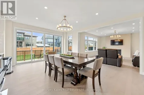 157 Springside Crescent Blue Mountains ON L9Y 5L3