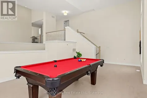 157 Springside Crescent Blue Mountains ON L9Y 5L3