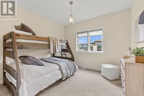 157 Springside Crescent Blue Mountains ON L9Y 5L3