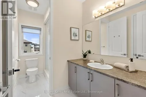 157 Springside Crescent Blue Mountains ON L9Y 5L3