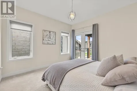 157 Springside Crescent Blue Mountains ON L9Y 5L3