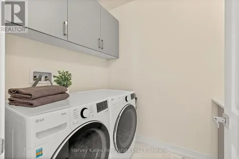 157 Springside Crescent Blue Mountains ON L9Y 5L3