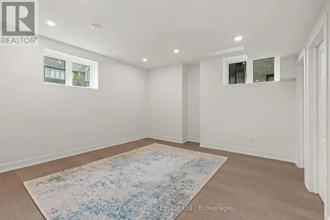 157 Springside Crescent Blue Mountains ON L9Y 5L3