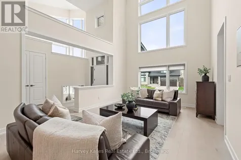 157 Springside Crescent Blue Mountains ON L9Y 5L3