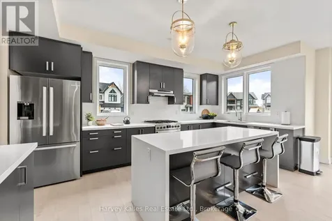 157 Springside Crescent Blue Mountains ON L9Y 5L3