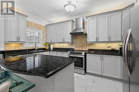 130 Greenview Circle Vaughan ON L6A 0B6