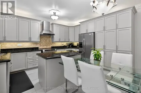 130 Greenview Circle Vaughan ON L6A 0B6