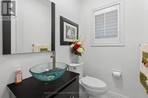 130 Greenview Circle Vaughan ON L6A 0B6