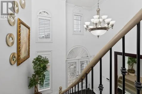 130 Greenview Circle Vaughan ON L6A 0B6
