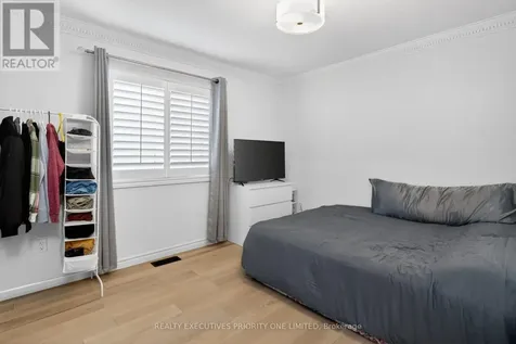 130 Greenview Circle Vaughan ON L6A 0B6