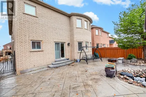 130 Greenview Circle Vaughan ON L6A 0B6