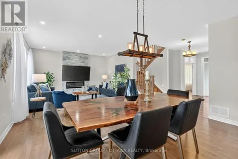 1011 Carden Lane Ottawa ON K1W 0N3