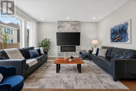 1011 Carden Lane Ottawa ON K1W 0N3