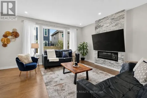 1011 Carden Lane Ottawa ON K1W 0N3