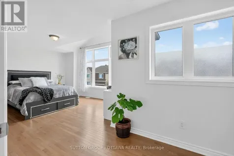 1011 Carden Lane Ottawa ON K1W 0N3
