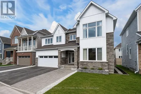 1011 Carden Lane Ottawa ON K1W 0N3
