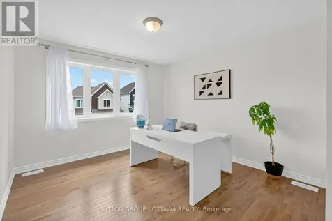 1011 Carden Lane Ottawa ON K1W 0N3