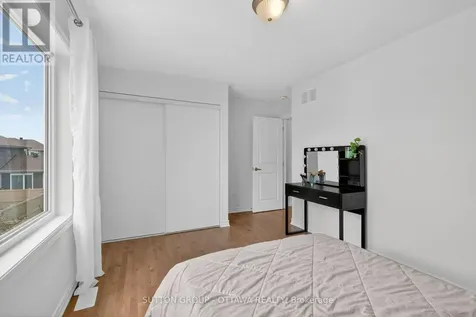 1011 Carden Lane Ottawa ON K1W 0N3