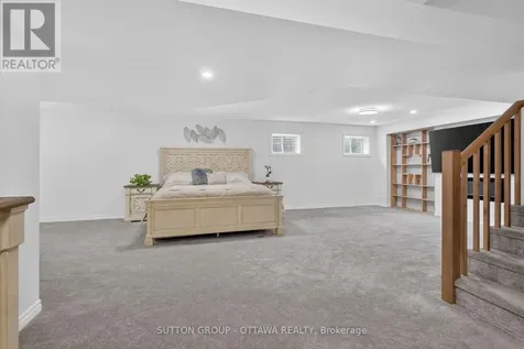 1011 Carden Lane Ottawa ON K1W 0N3