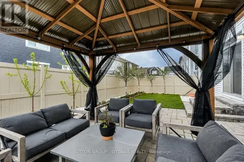 1011 Carden Lane Ottawa ON K1W 0N3