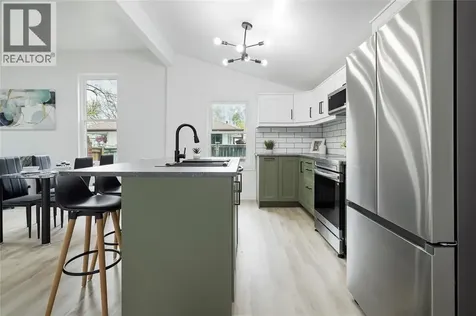 867 Devine Street Sarnia ON N7T 1X3