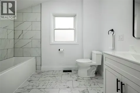 867 Devine Street Sarnia ON N7T 1X3