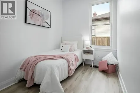 867 Devine Street Sarnia ON N7T 1X3