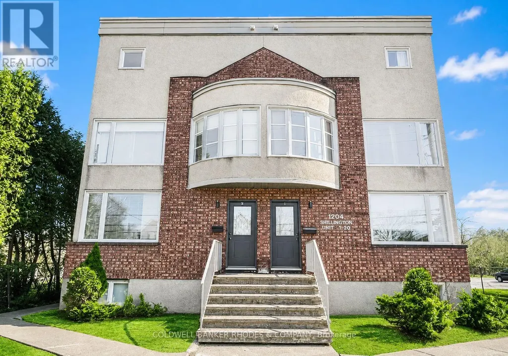 1204 Shillington Avenue Ottawa ON K1Z 7Z4