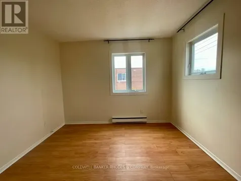 1204 Shillington Avenue Ottawa ON K1Z 7Z4