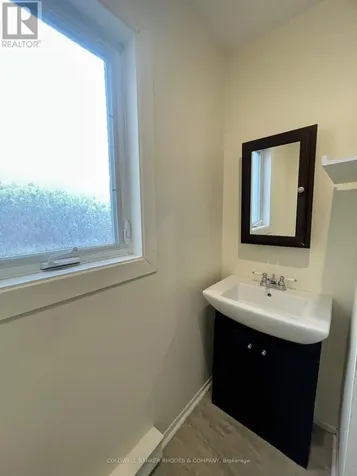 1204 Shillington Avenue Ottawa ON K1Z 7Z4