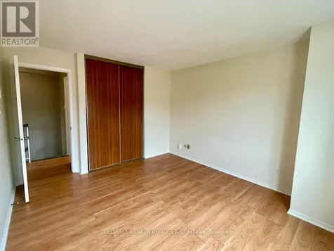 1204 Shillington Avenue Ottawa ON K1Z 7Z4