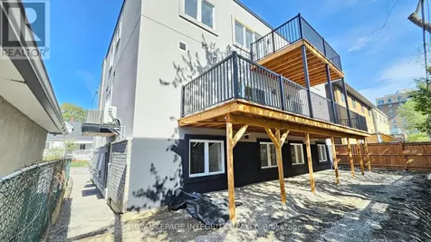 372 Berkley Avenue Ottawa ON K2A 2G7
