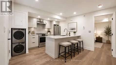 372 Berkley Avenue Ottawa ON K2A 2G7