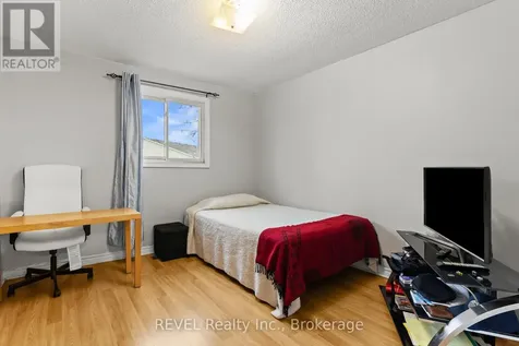 59 Terrace Avenue Welland (broadway) ON L3C 6K1