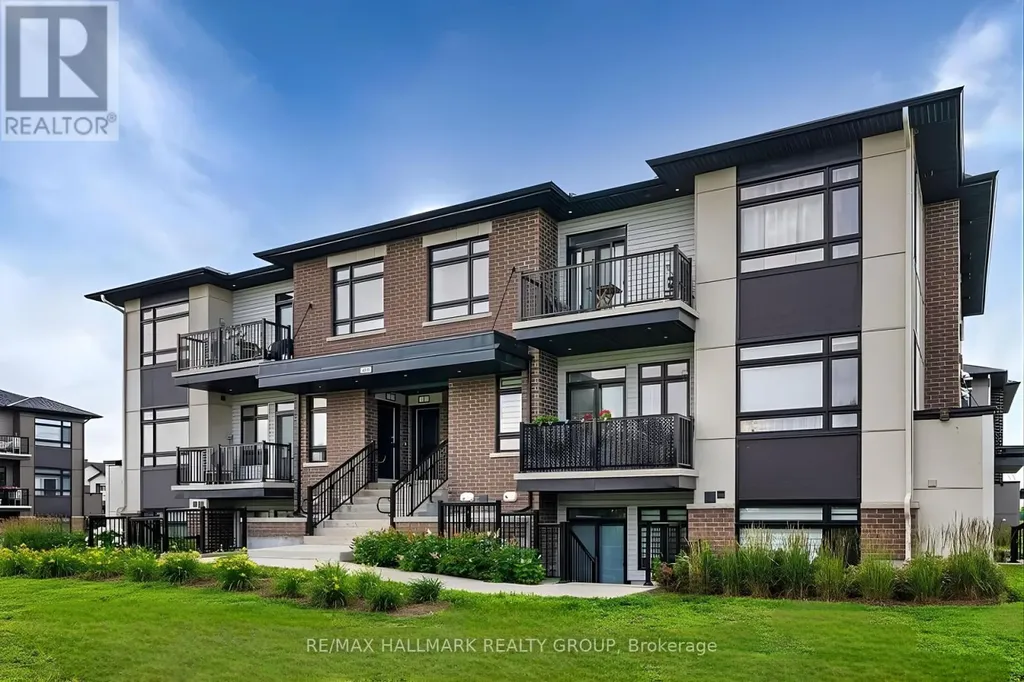 300 Tulum Crescent Ottawa ON K2S 2Y4
