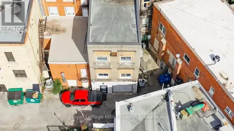 21 Market Place Stratford ON N5A 1A4