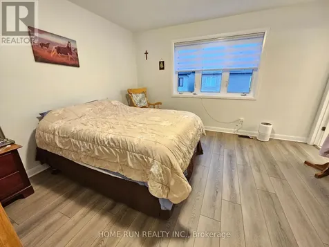 948 Eileen Vollick Crescent Ottawa ON K2W 0M7