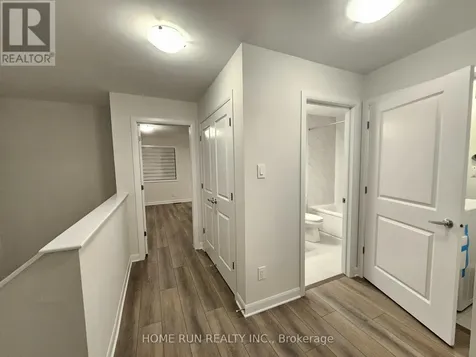 948 Eileen Vollick Crescent Ottawa ON K2W 0M7