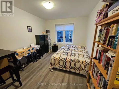 948 Eileen Vollick Crescent Ottawa ON K2W 0M7