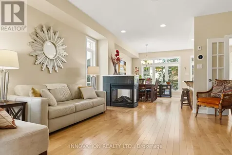 372 Kingbrook Drive Ottawa ON K2M 0G2
