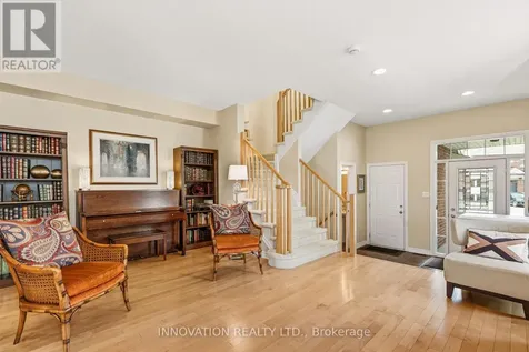 372 Kingbrook Drive Ottawa ON K2M 0G2