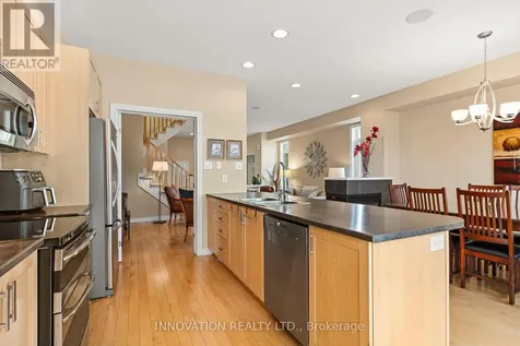 372 Kingbrook Drive Ottawa ON K2M 0G2