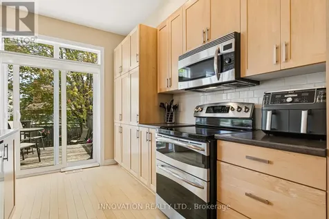 372 Kingbrook Drive Ottawa ON K2M 0G2