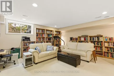 372 Kingbrook Drive Ottawa ON K2M 0G2