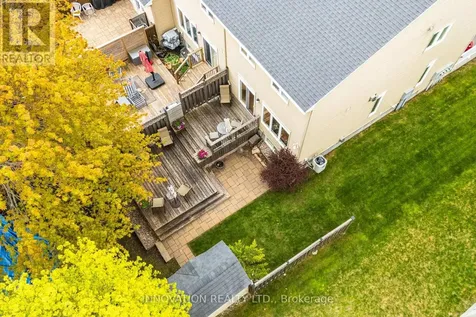 372 Kingbrook Drive Ottawa ON K2M 0G2