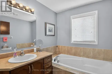 112 Jade Street Clarence-rockland ON K4K 0C8